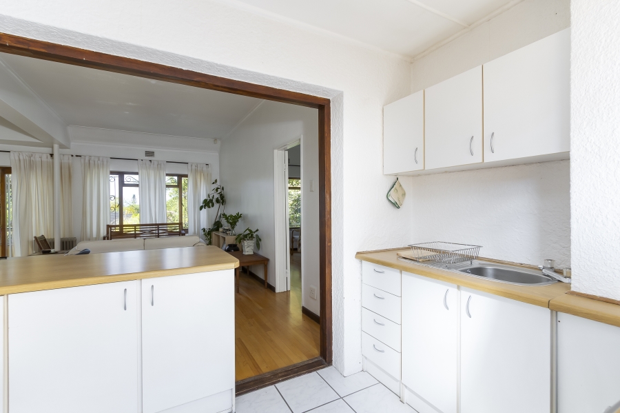 To Let 1 Bedroom Property for Rent in Westridge Western Cape